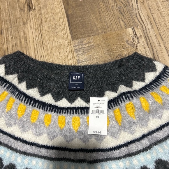 Gap Women Sweater - Picture 3 of 4